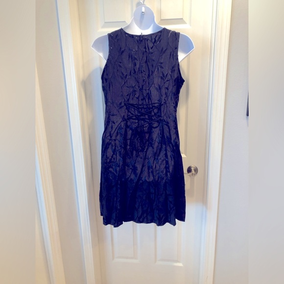 Beautifulful Asian-themed dress by Fashion Bug, size 18w - Picture 2 of 7